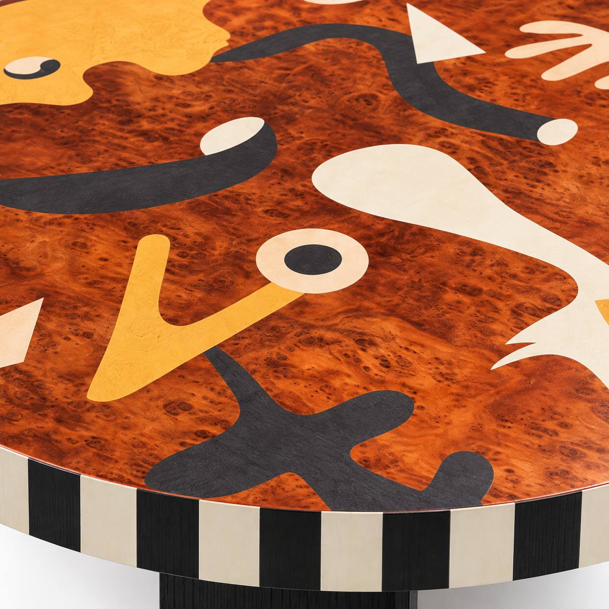 Medieval Style Designer Creative Coffee Table Mobile MDF Living Room Home Furniture High-grade detail 4