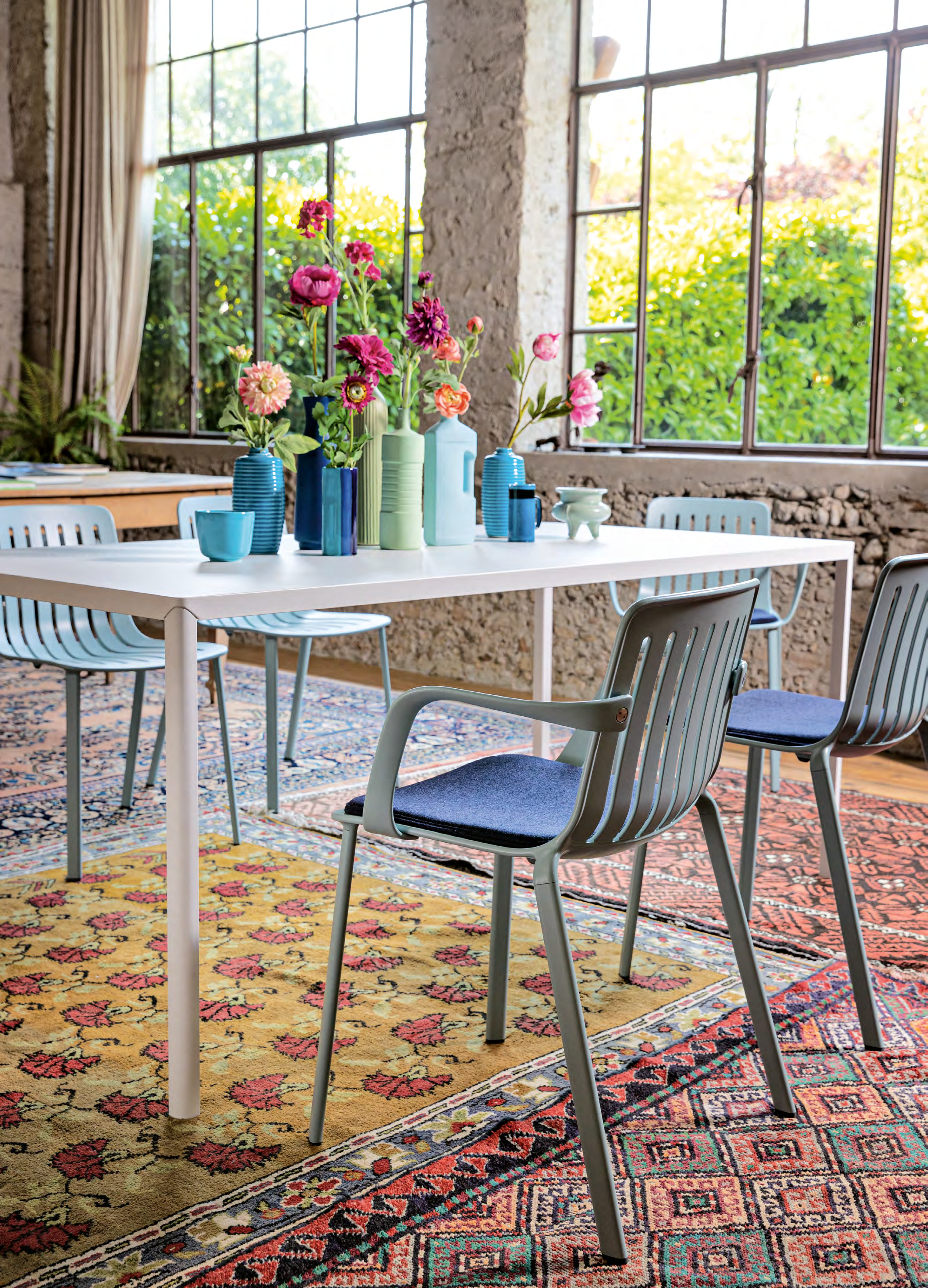Sustainable modular furniture for public sector projects